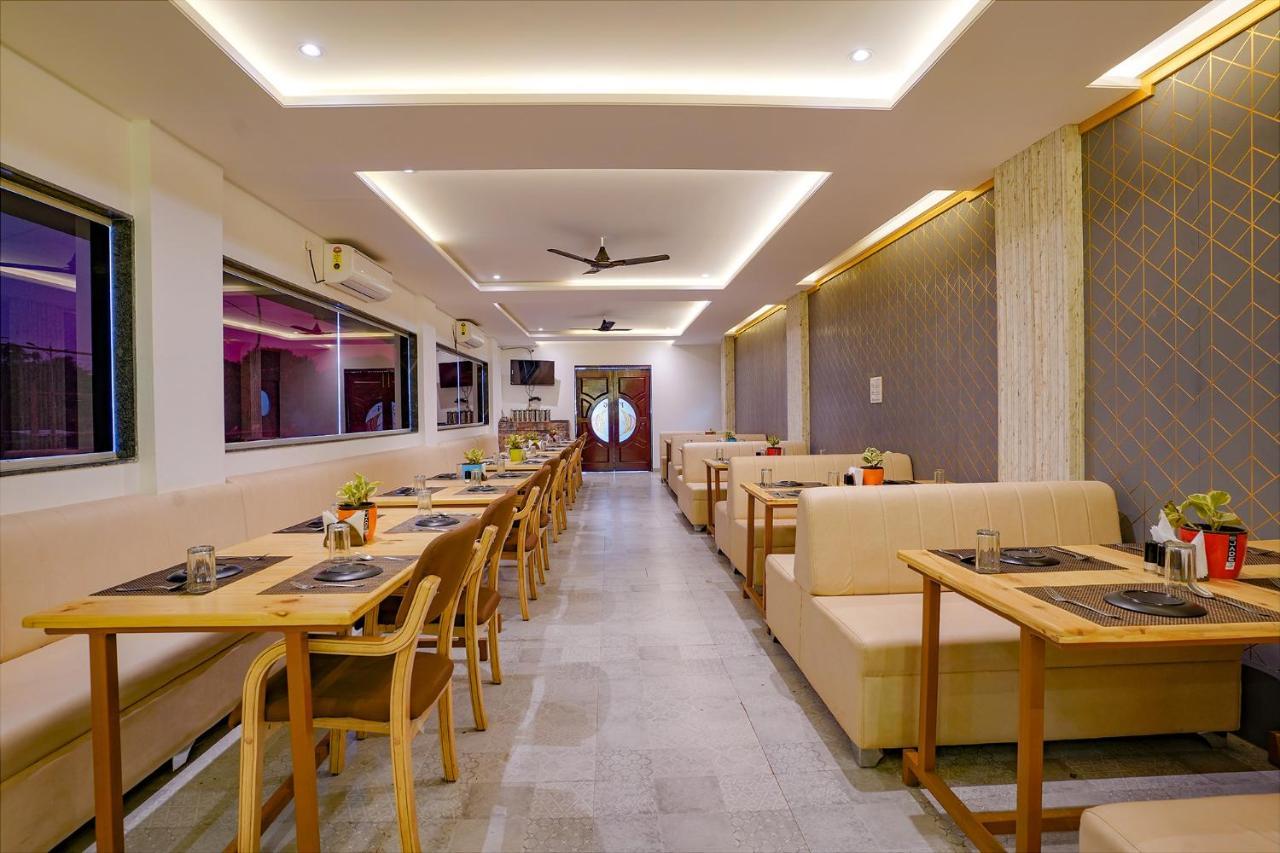 Collection O Hotel Farmaish Garden Chinchvad Екстериор снимка